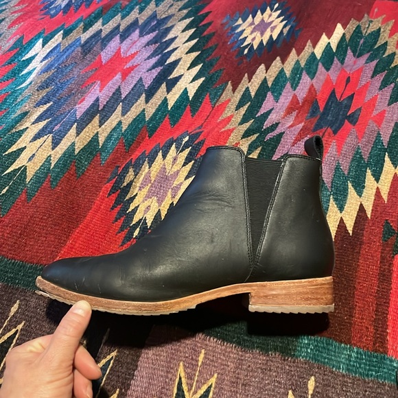 Nisolo Chelsea Boots - Picture 4 of 8